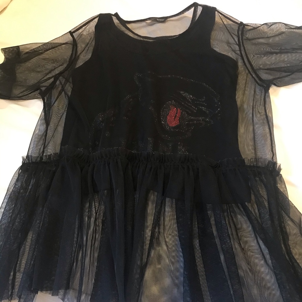 Top - Picture 2 of 3